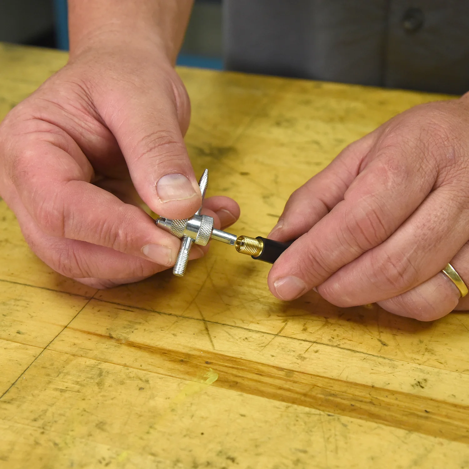 4-Way Valve Tool 4 4-Way Valve Tool