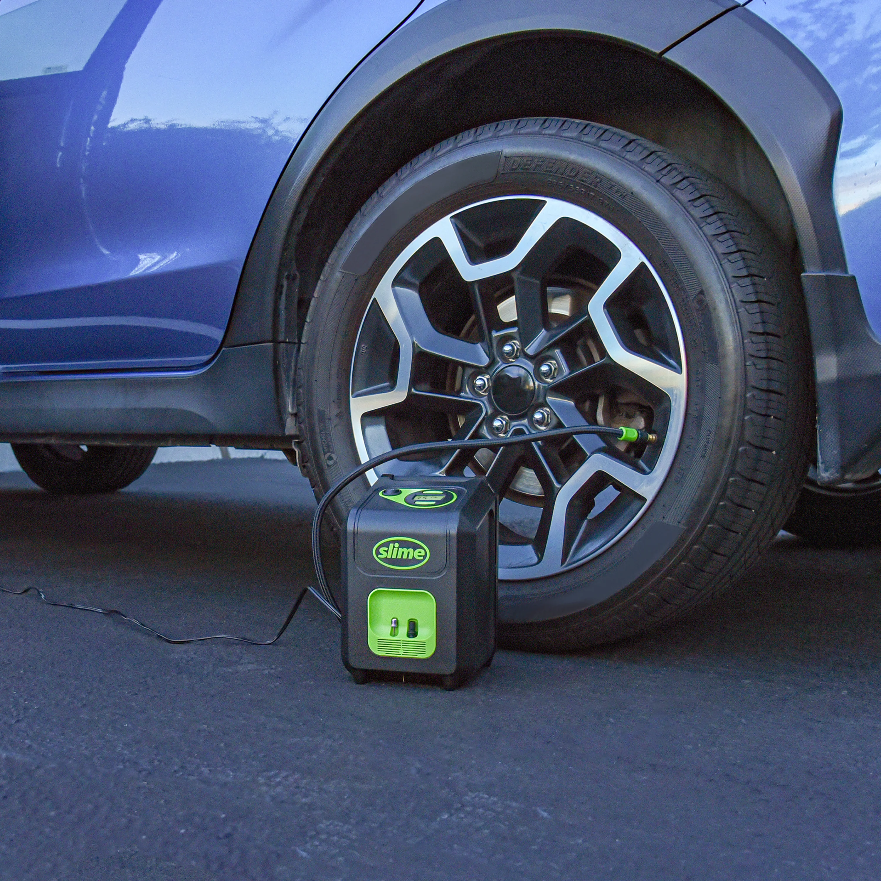 Dual Power Tire Inflator (120V/12V)